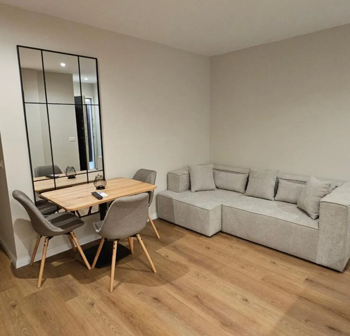 Tirana Center Piazza In Deluxe Apartment 0*,  Albania