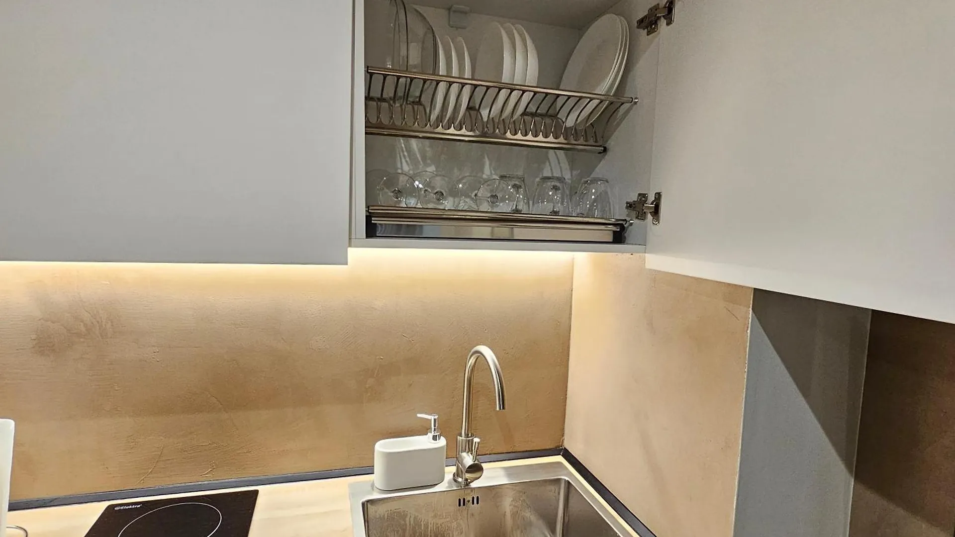 Tirana Center Piazza In Deluxe Apartment 0*,