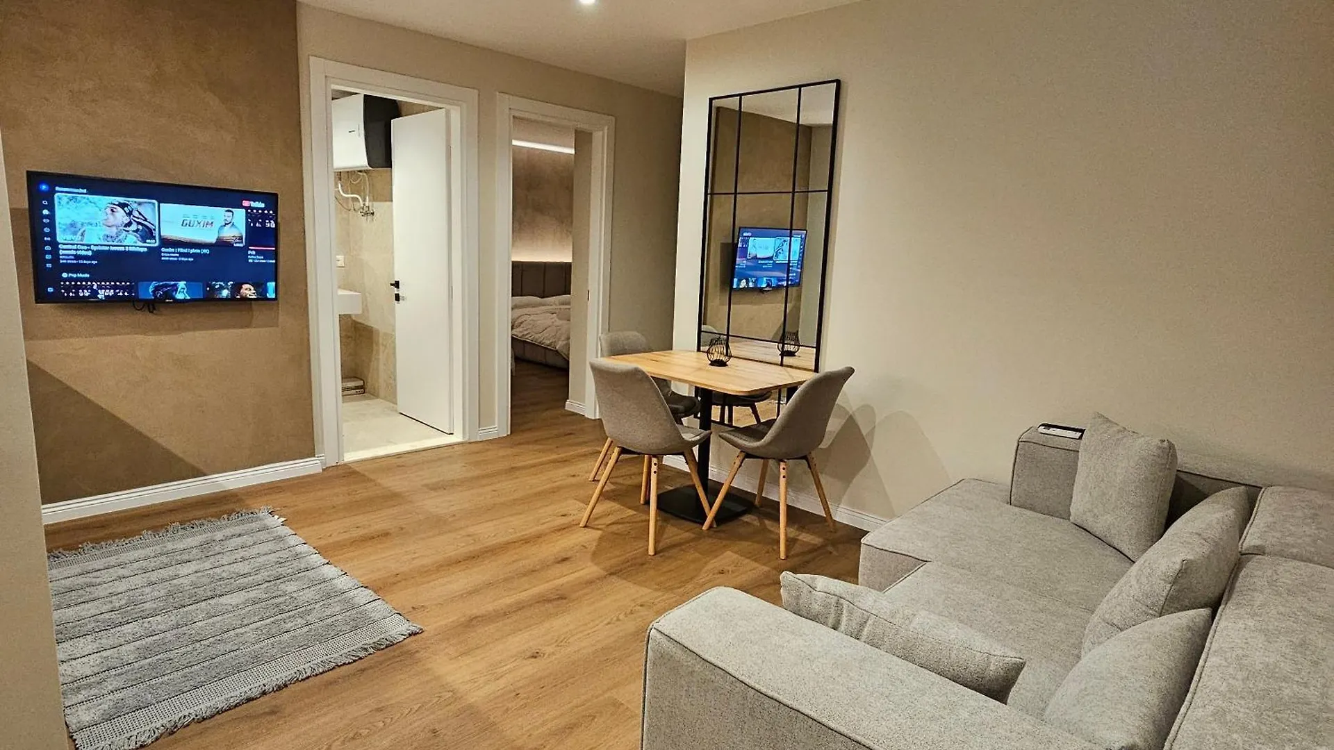 Tirana Center Piazza In Deluxe Apartment